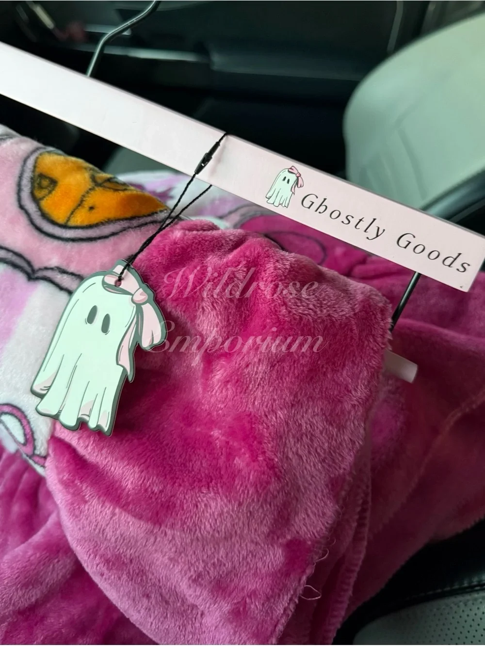 Pink ruffle Halloween throw blanket bows ghosts coffee skeleton vintage style